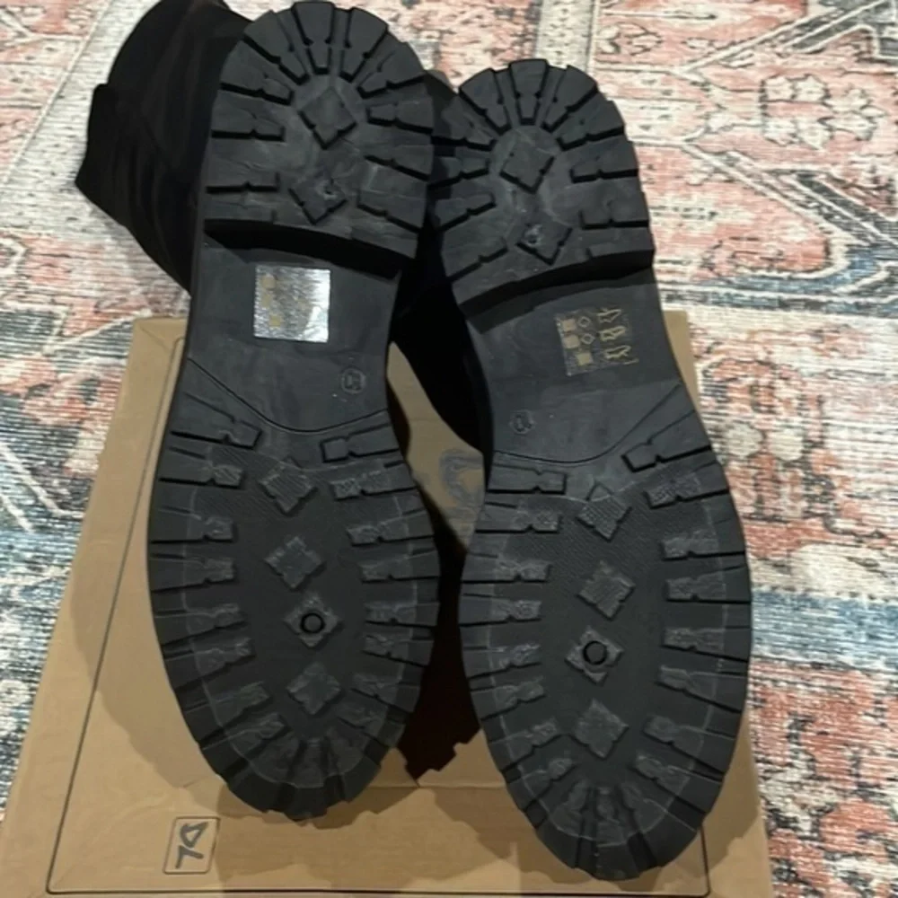 DIRTY LAUNDRY Black Mabelline Lug Sole Boots